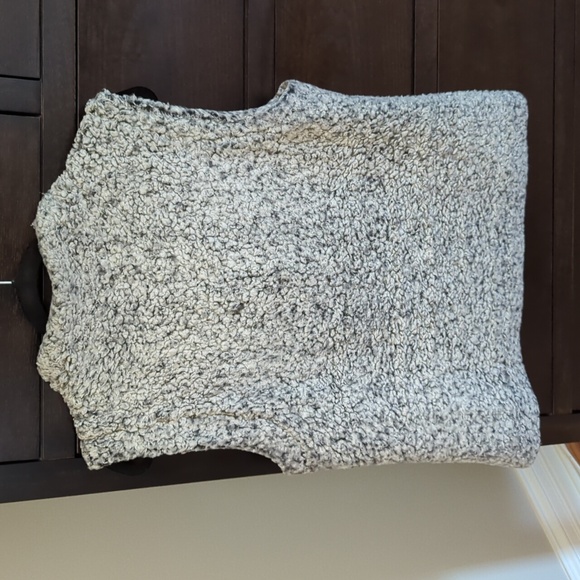 Fuzzy Gray Vest - Picture 2 of 9
